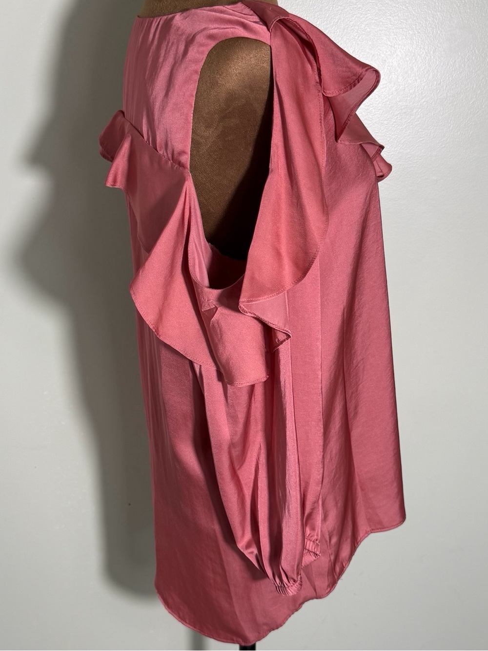 NWT Philosophy Dusty Rose Ruffle Cold Shoulder Blouse Romantic Top M - Picture 4 of 11